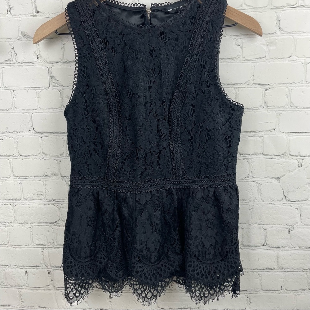 WHITE HOUSE BLACK MARKET Lace Sleeveless Lined Top size 2